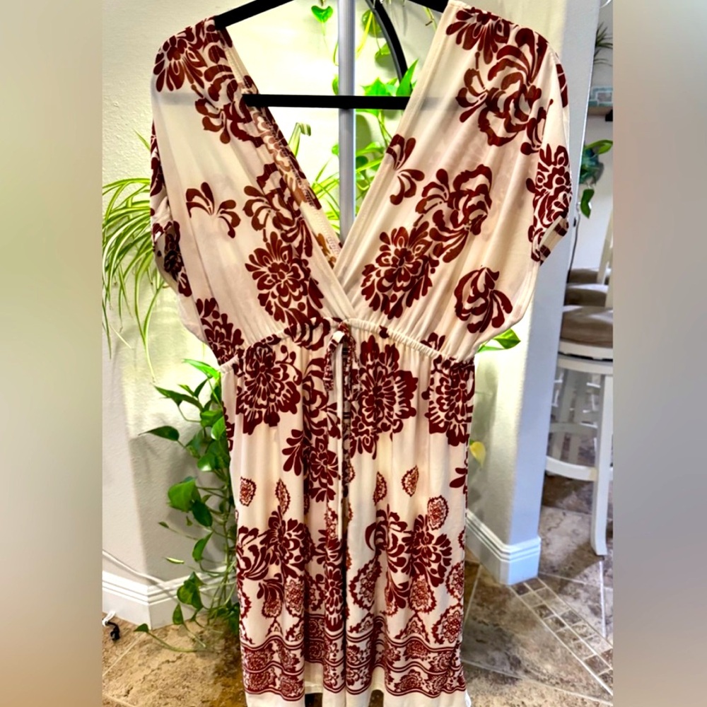 Floral V-Neck Dress in Cream and Brown - Picture 8 of 9